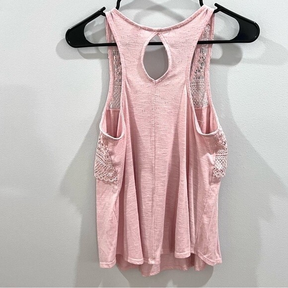 Pink lace yoke front flyaway top size medium - Picture 3 of 5